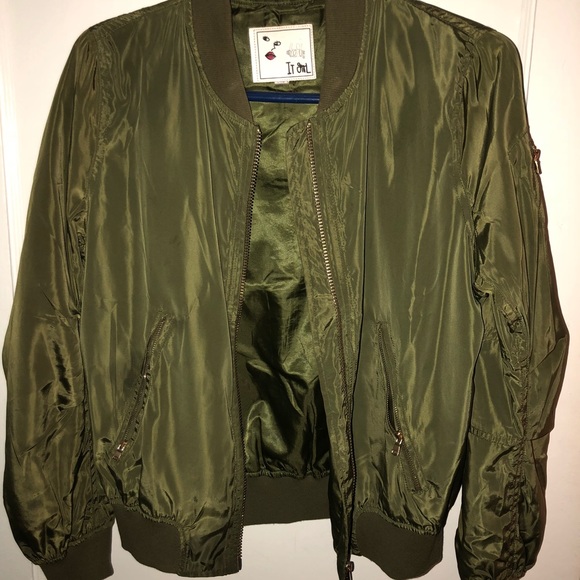 Green bomber jacket - Picture 1 of 3